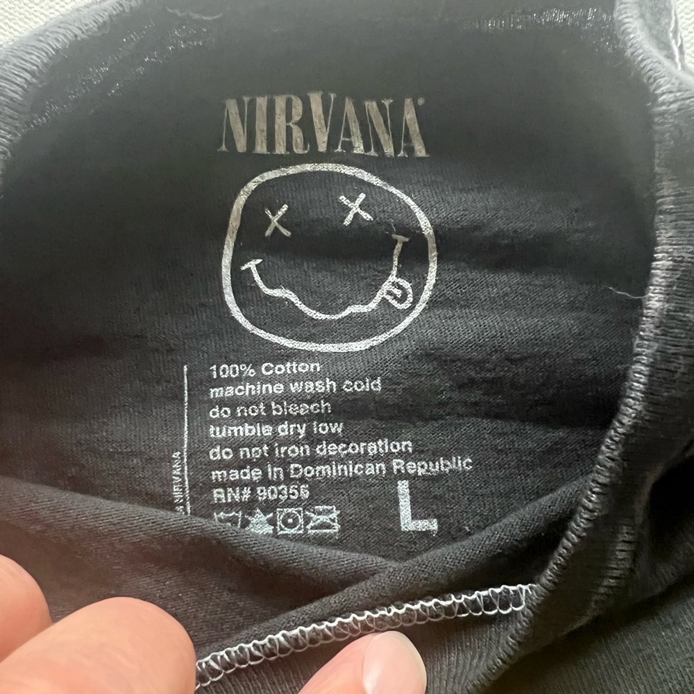 NWOT Nirvana Shirt Men's Large Gray Multicolor Tie Dye Smiley Print Grunge (F1) - Picture 3 of 4